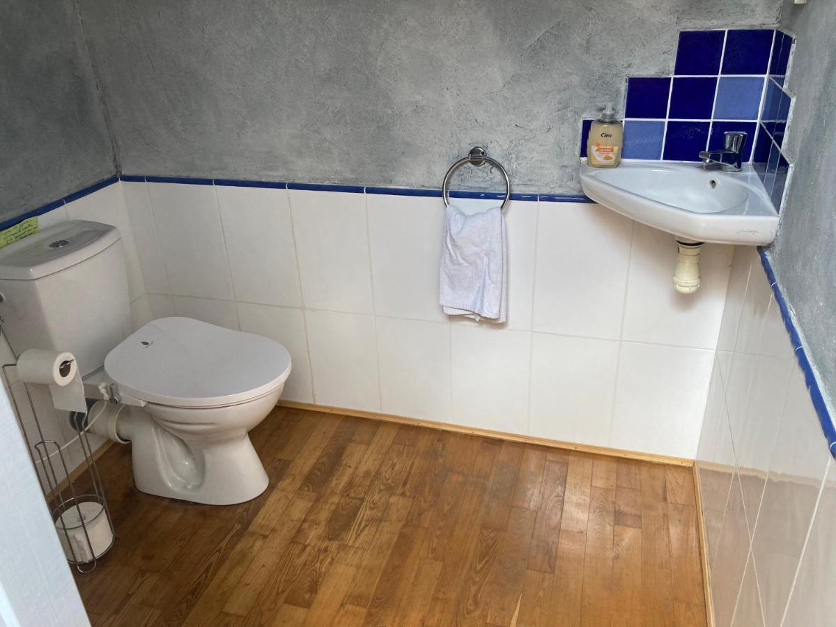 Les Ganivelles Apartment Saint-Dizant-du-Gua Luaran gambar